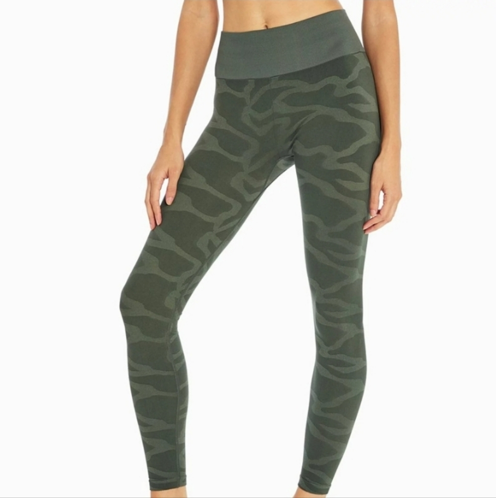 Marika Women's Small Green Camo Leggings Seamless Stretch Gorpcore High Rise